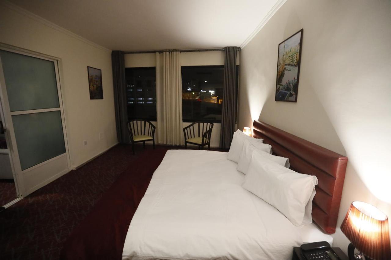 The Signature Hotel Амман Екстер'єр фото