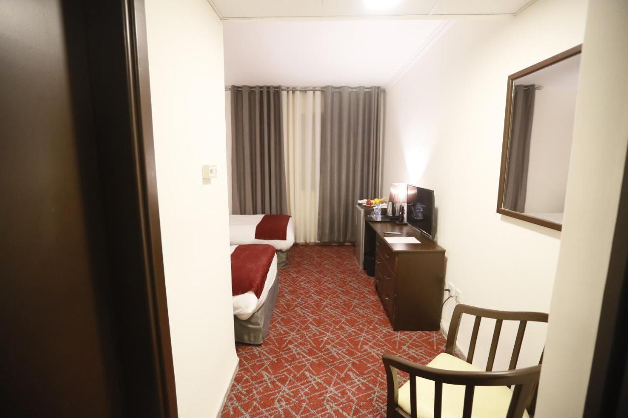 The Signature Hotel Амман Екстер'єр фото