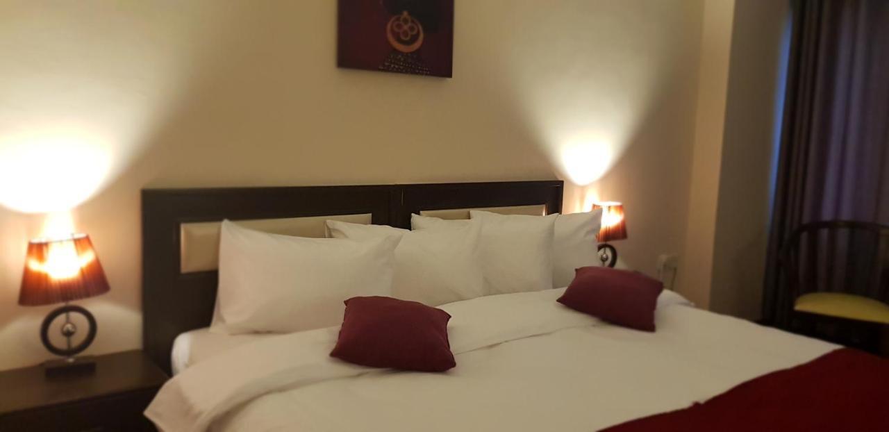 The Signature Hotel Амман Екстер'єр фото